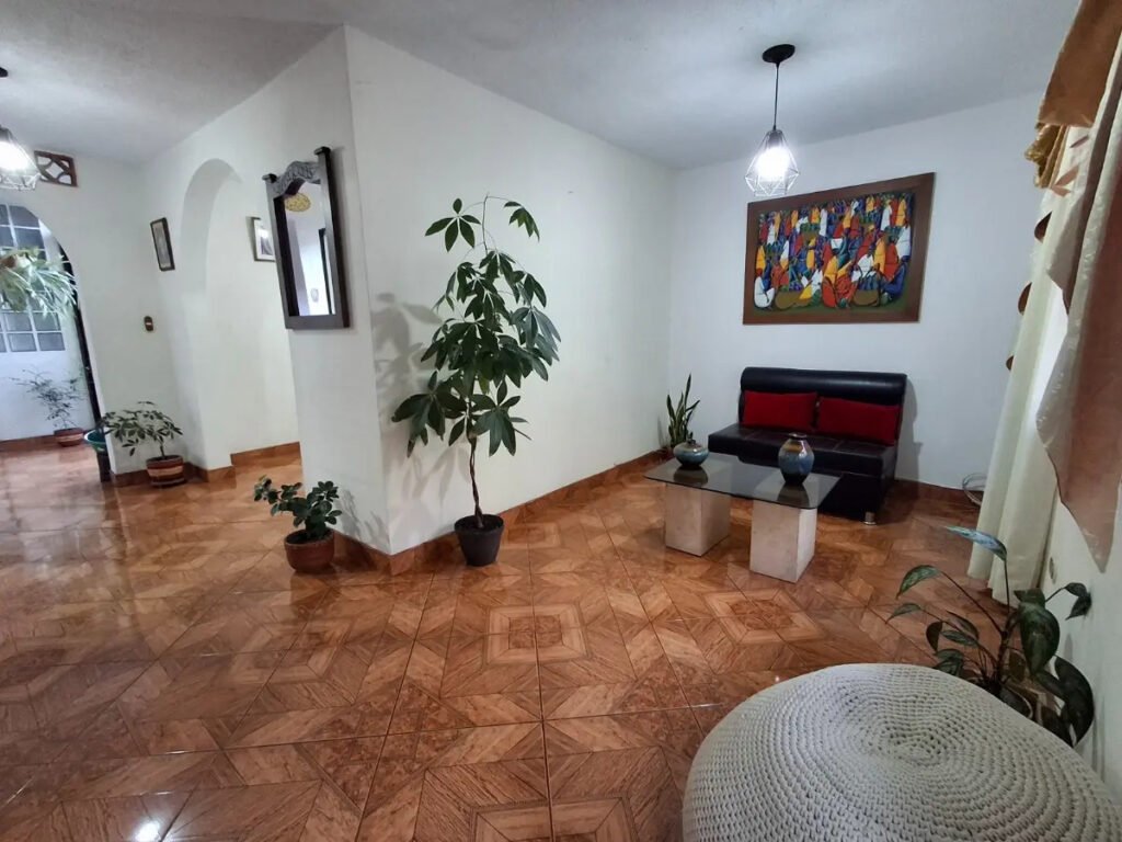 Casa 2 Niveles 141 M² · San Rafael / Av. Guayabal, Medellín