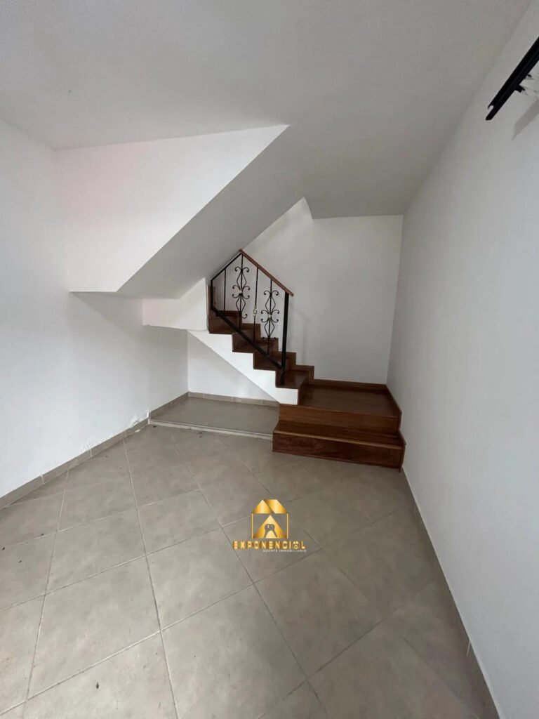 Casa En Envigado El Trianon 3 Niveles Parq + Apartamento Independiente