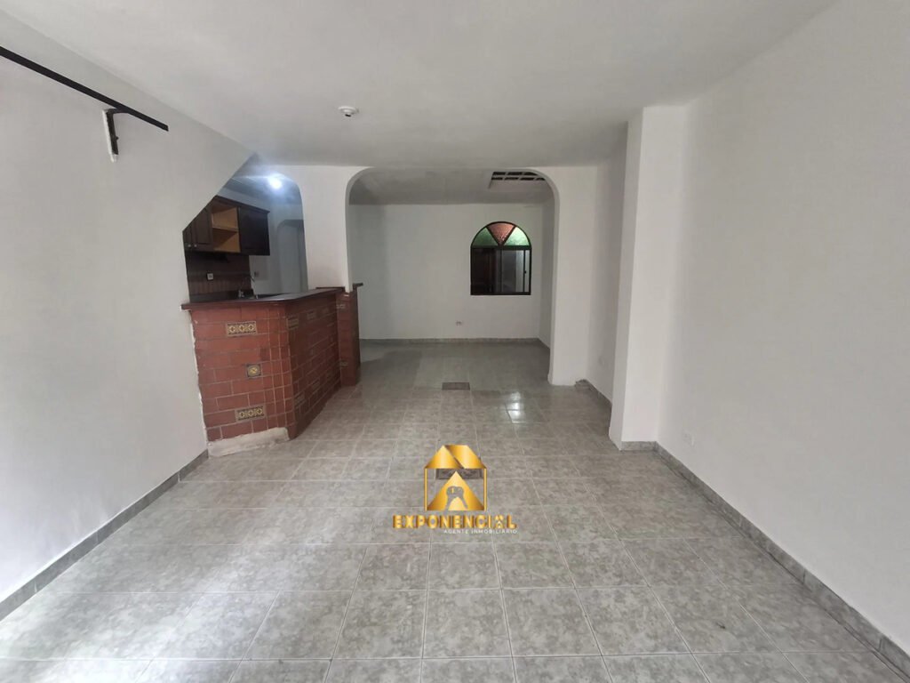 Casa Primer Piso Con Garaje En Viviendas Del Sur Itagüí Con Excelente Ubicación